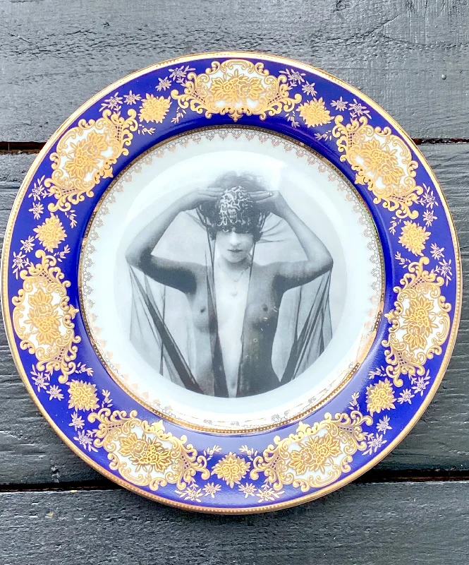 elegant porcelain soup bowls for family dinners -Pre-order: Midnight Seductress Salad Plate